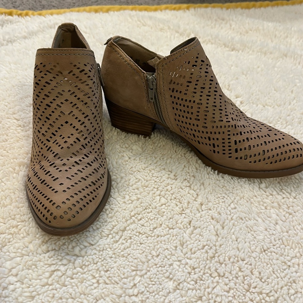 Naturalizer booties